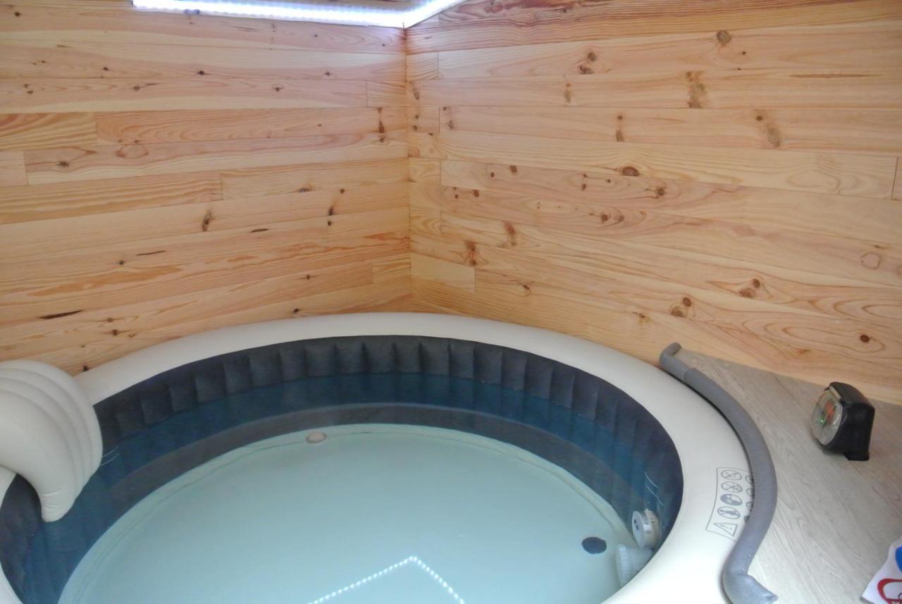 Gite Du Serre De Boudre Climatise, Spa Permanent Buisson Exterior foto