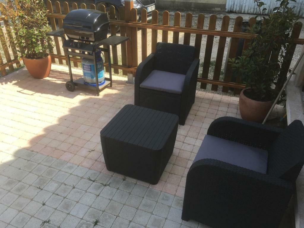 Gite Du Serre De Boudre Climatise, Spa Permanent Buisson Exterior foto