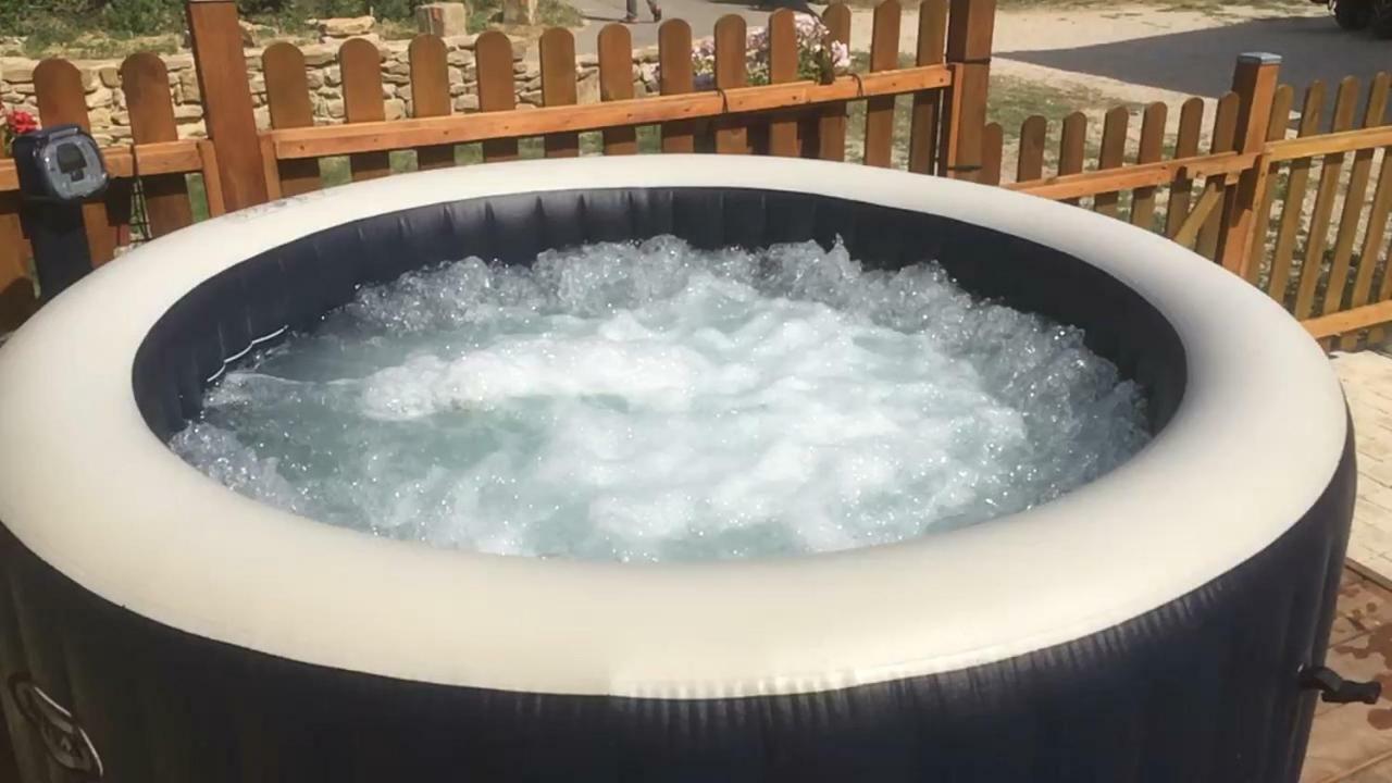 Gite Du Serre De Boudre Climatise, Spa Permanent Buisson Exterior foto